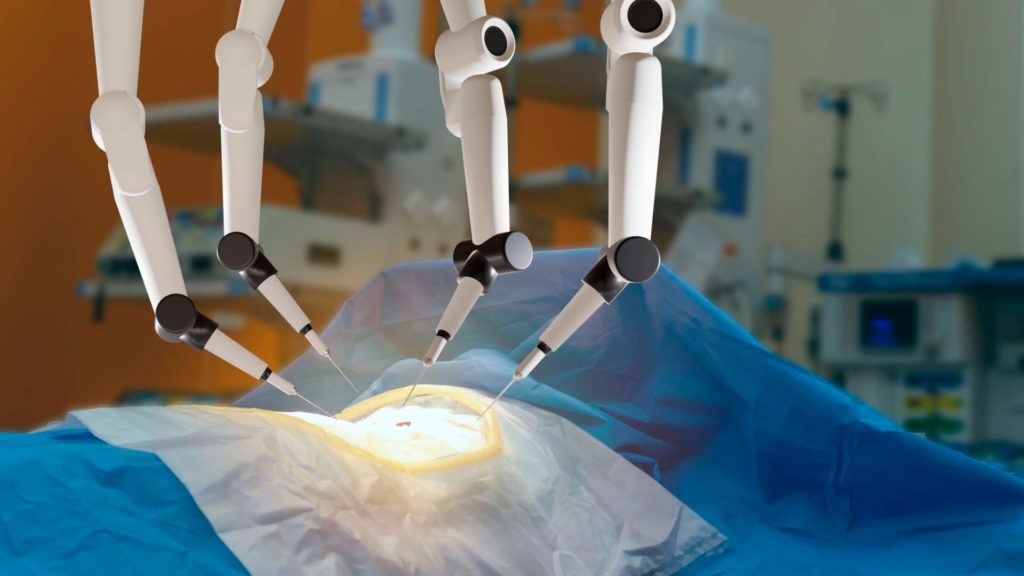 La cirugía robótica desafía lo convencional