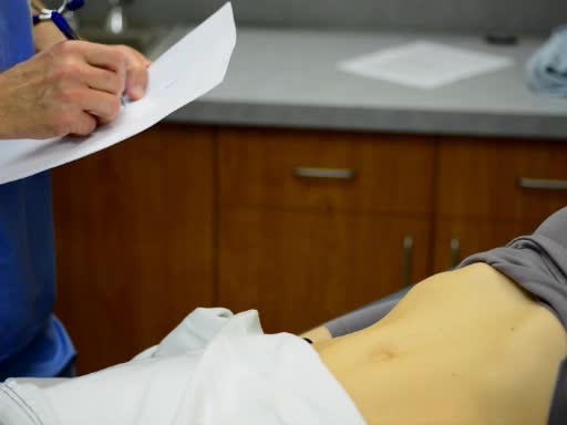 Inspección del abdomen en pacientes con abdomen agudo